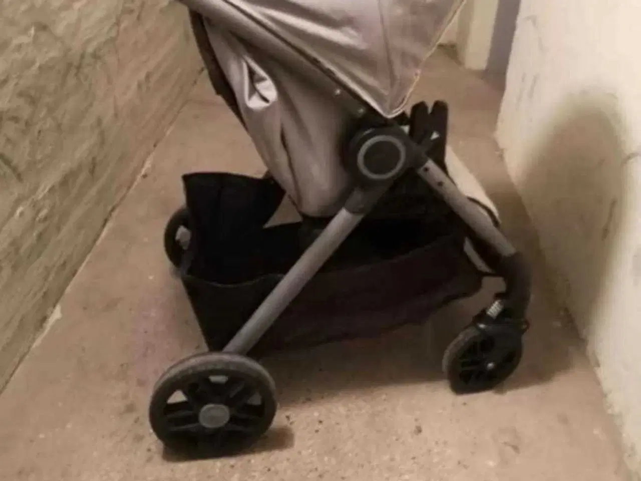 Billede 1 - Klapvogn Graco den er vasket