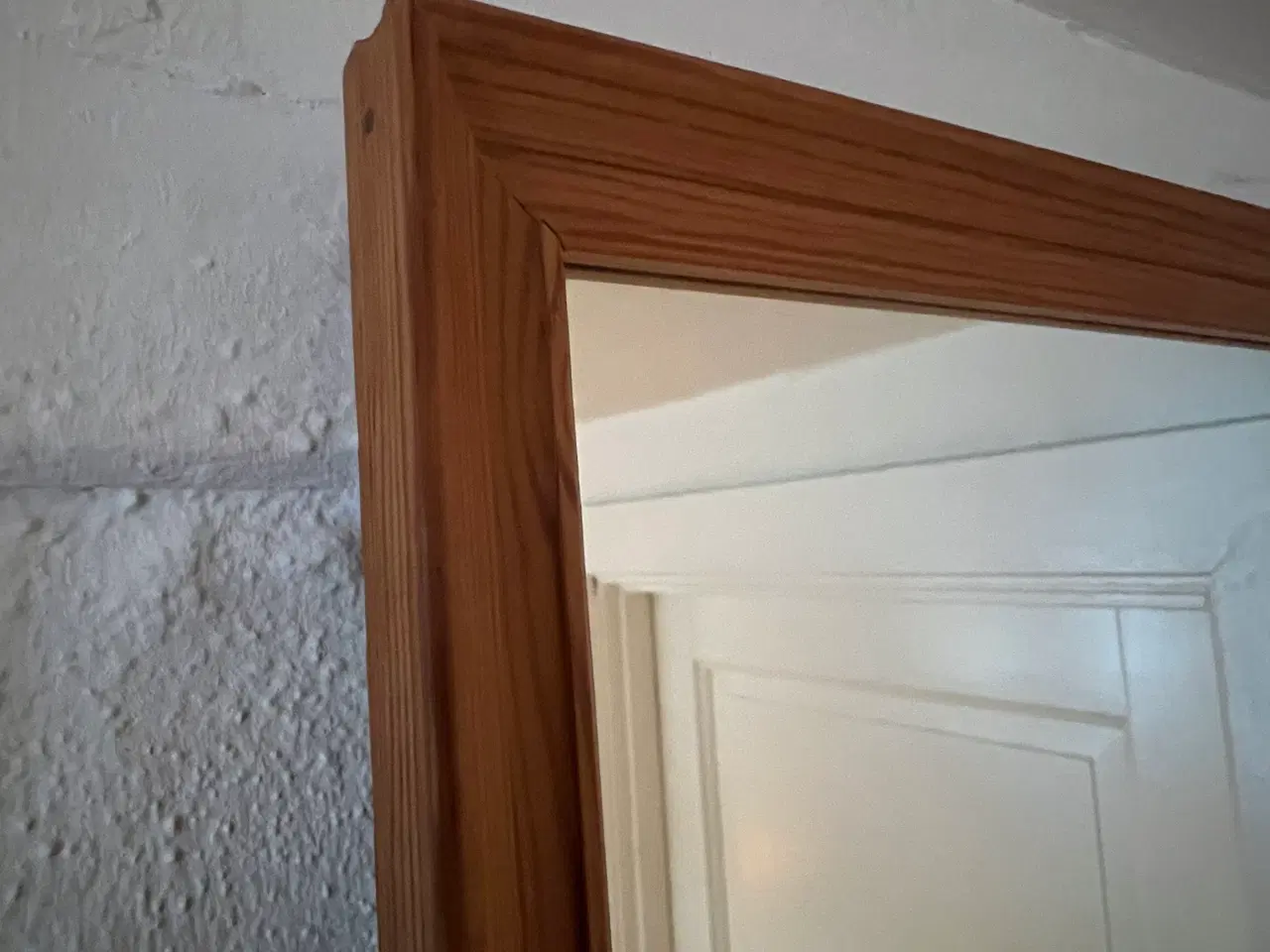 Billede 5 - Fyrretræsspejl i smukt retrolook – 110x45 cm