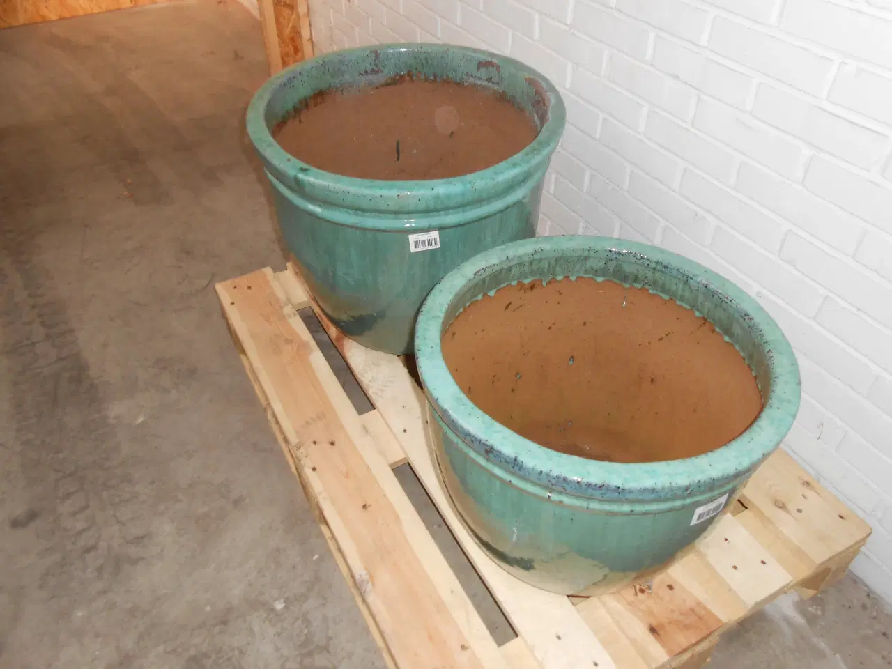 Billede 7 - 2 store nye flotte frosikret glaseret havekrukker