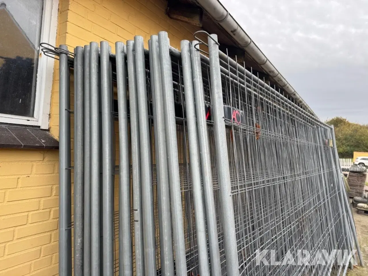 Billede 4 - Stålhegn og klodser AO - Carl ras 48 styks