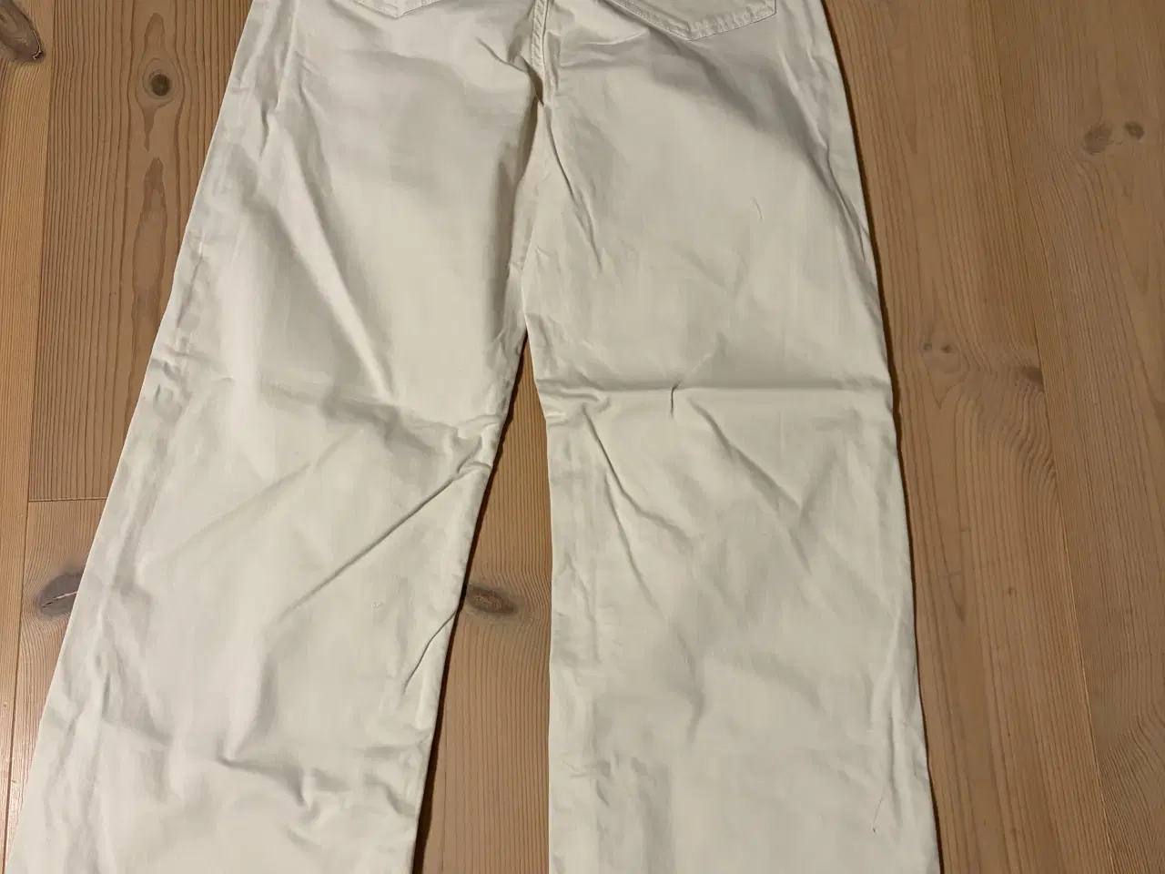 Billede 2 - Råhvide bukser