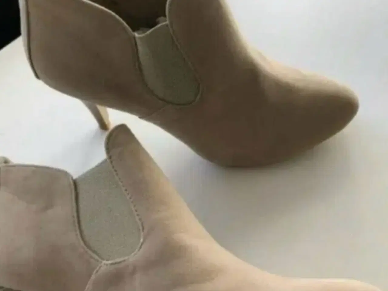 Billede 1 - Støvler str. 40