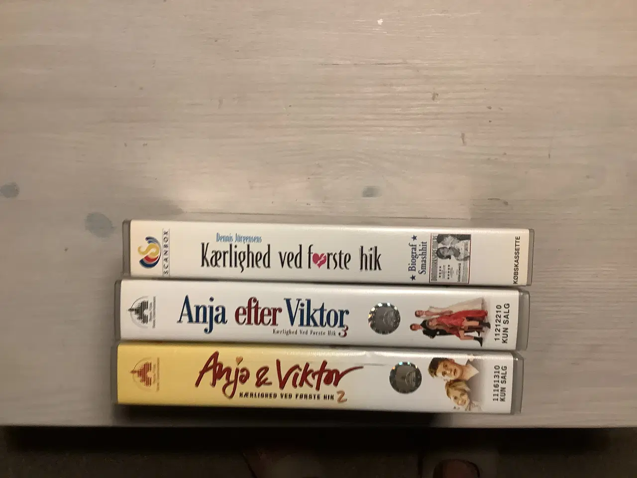 Billede 4 - VHS film Anja og Viktor 3 stk.