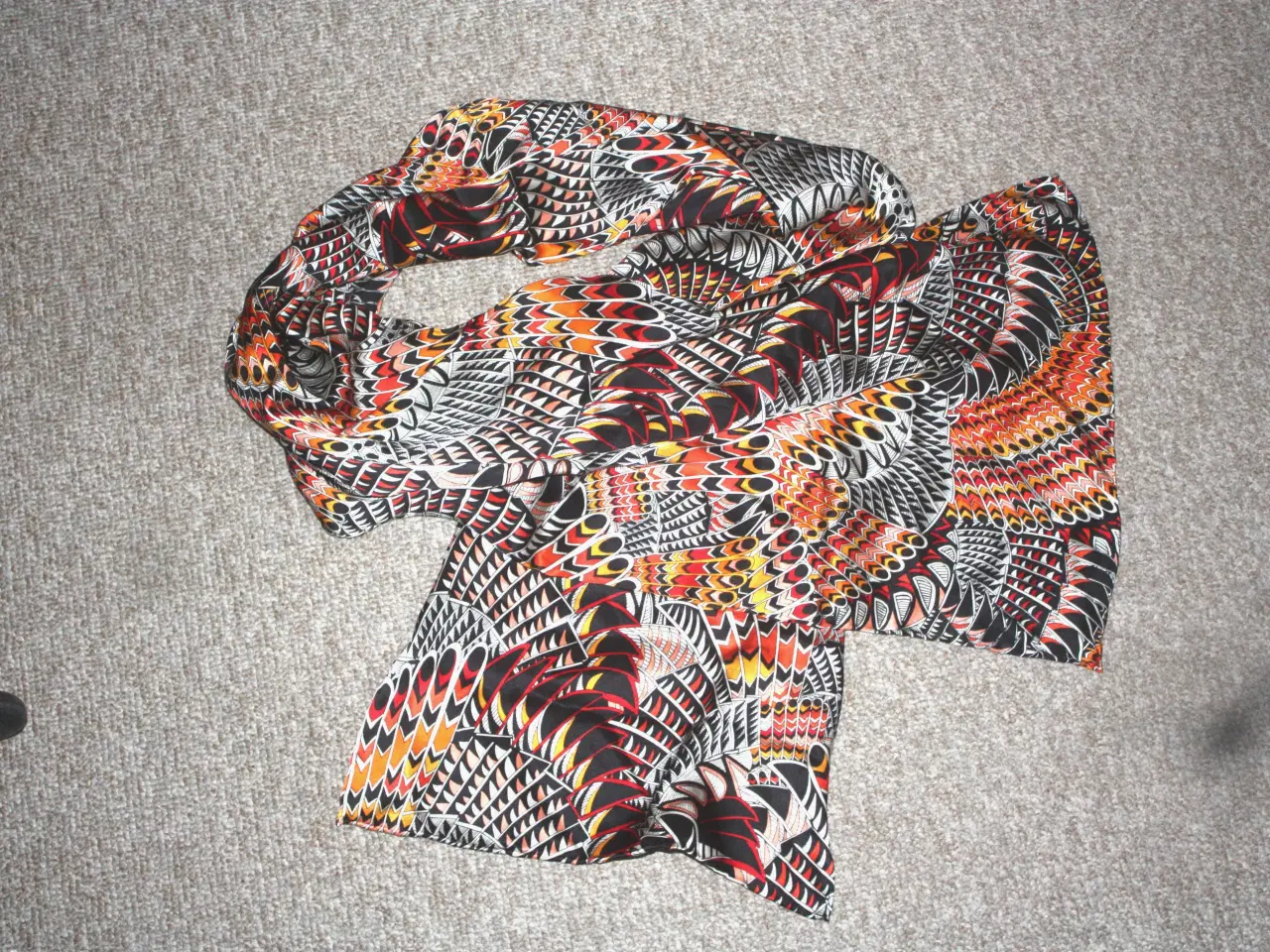 Billede 1 - Charlotte Sparre vintage silke tørklæde