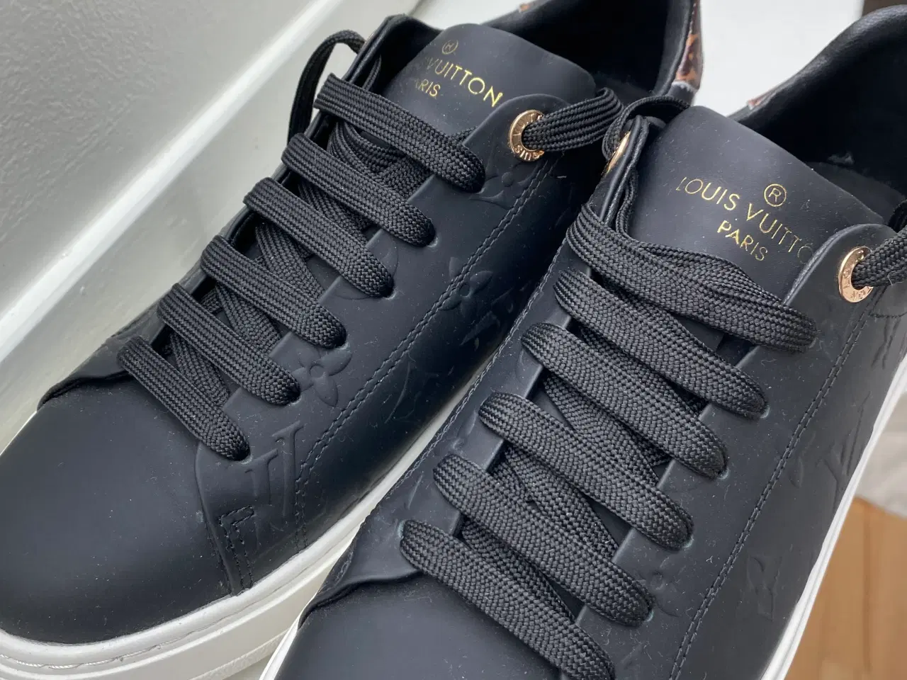 Billede 2 - Flotte LV sneakers