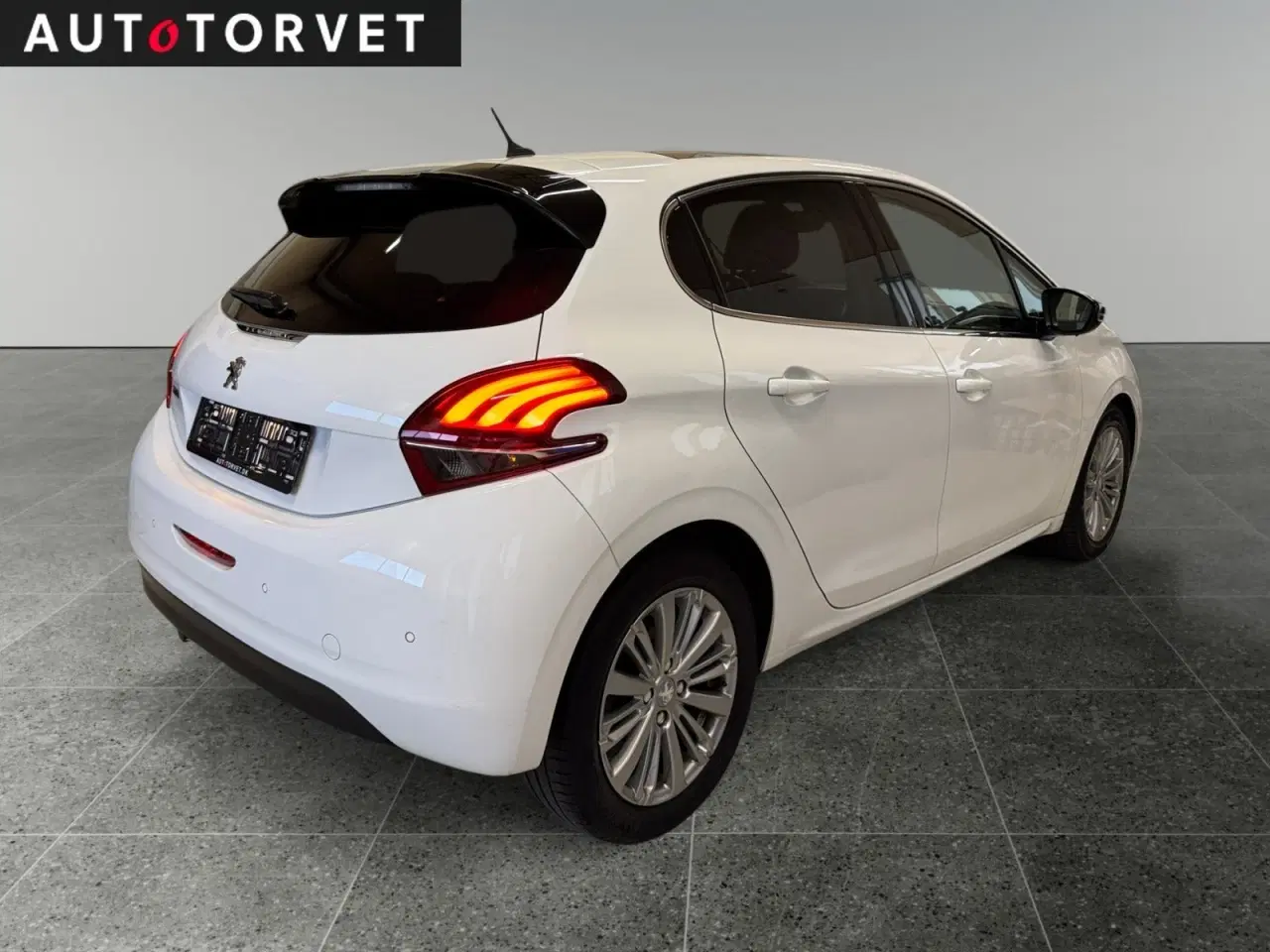 Billede 3 - Peugeot 208 1,6 BlueHDi 100 Allure Sky