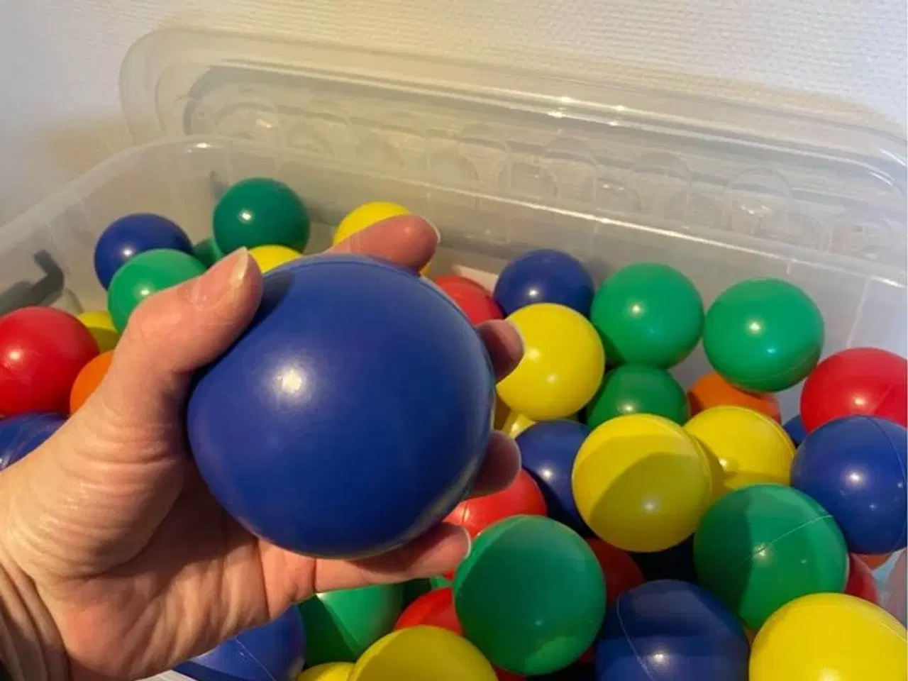 Billede 2 - Legebolde i forskellige farver