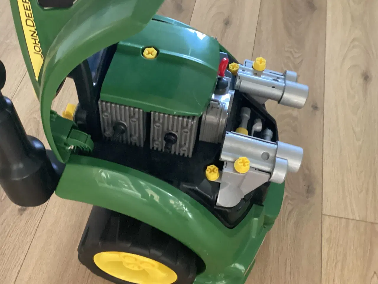 Billede 4 - Den lille mekaniker 