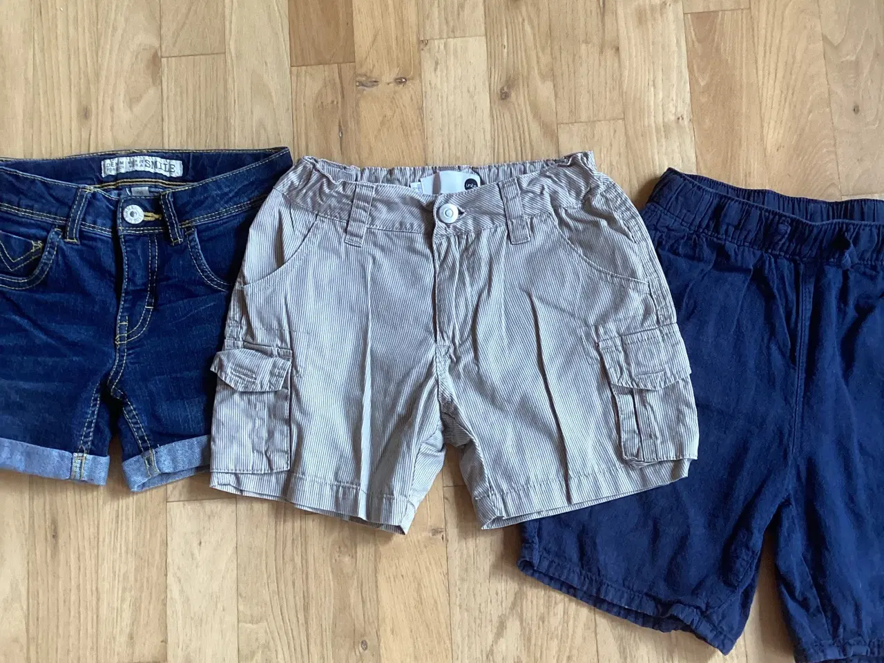 Billede 1 - Shorts pakke str. 116