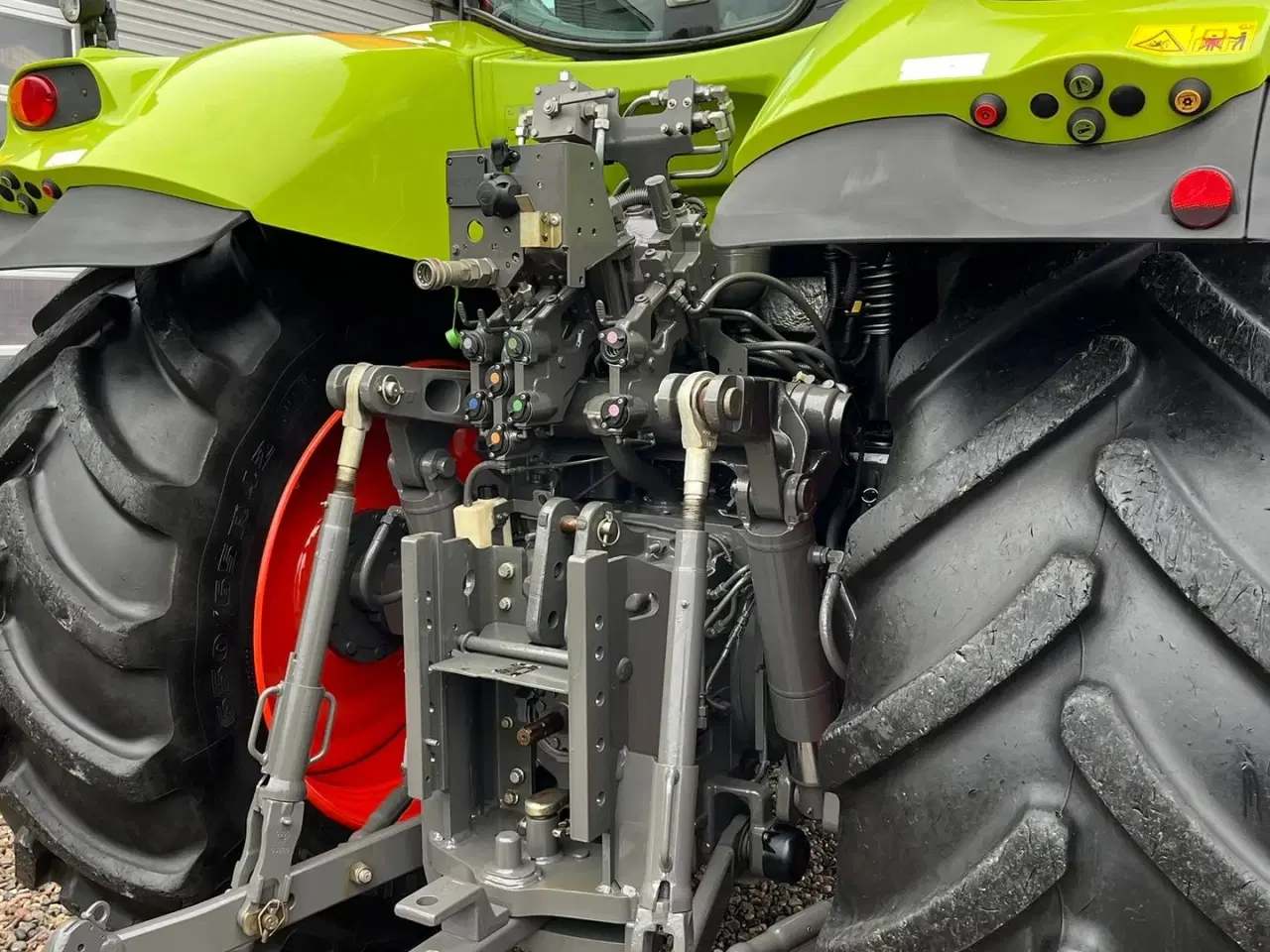 Billede 19 - CLAAS Axion 830 Med frontlift. Velholdt traktor.