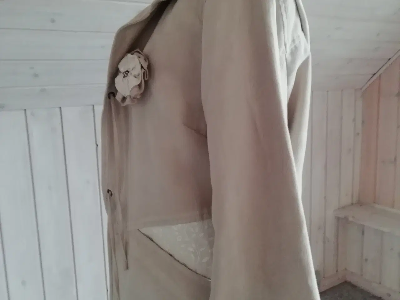 Billede 4 - Bluse/Jakke med hætte