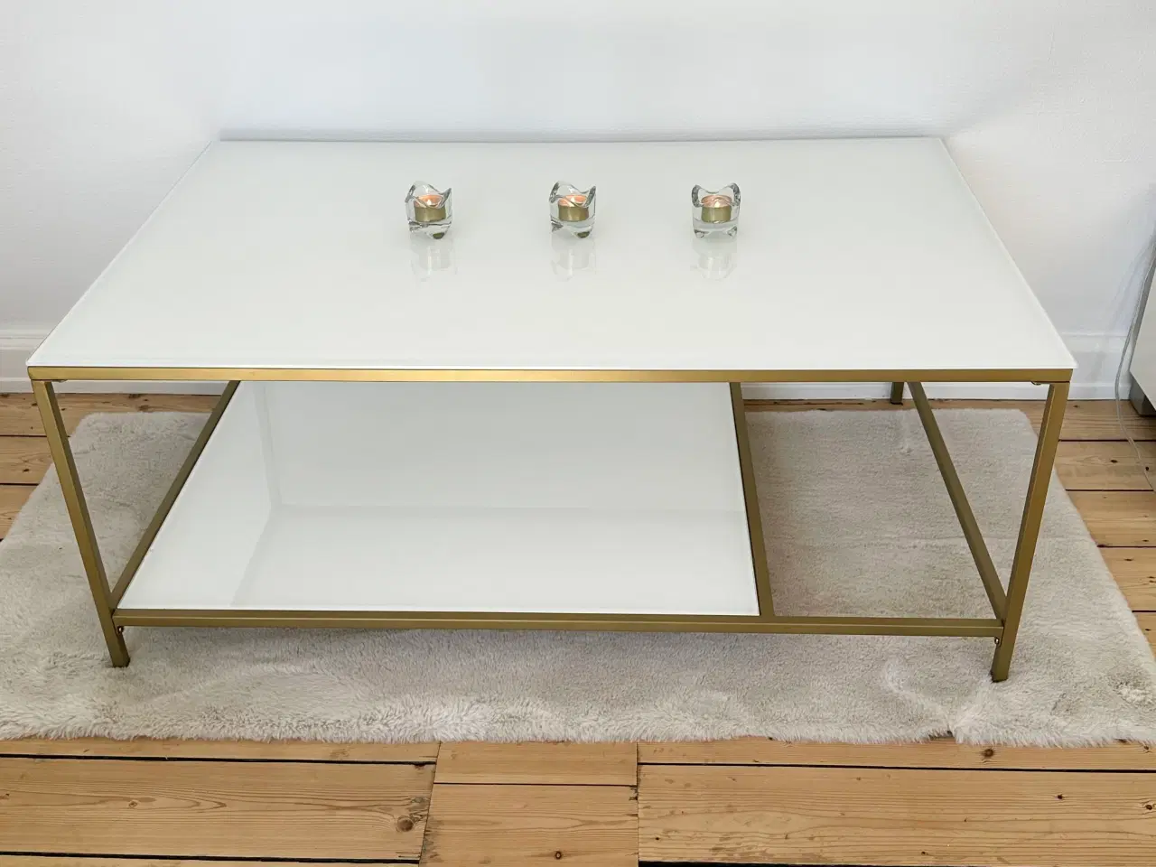 Billede 2 - Glasbord med guld stel