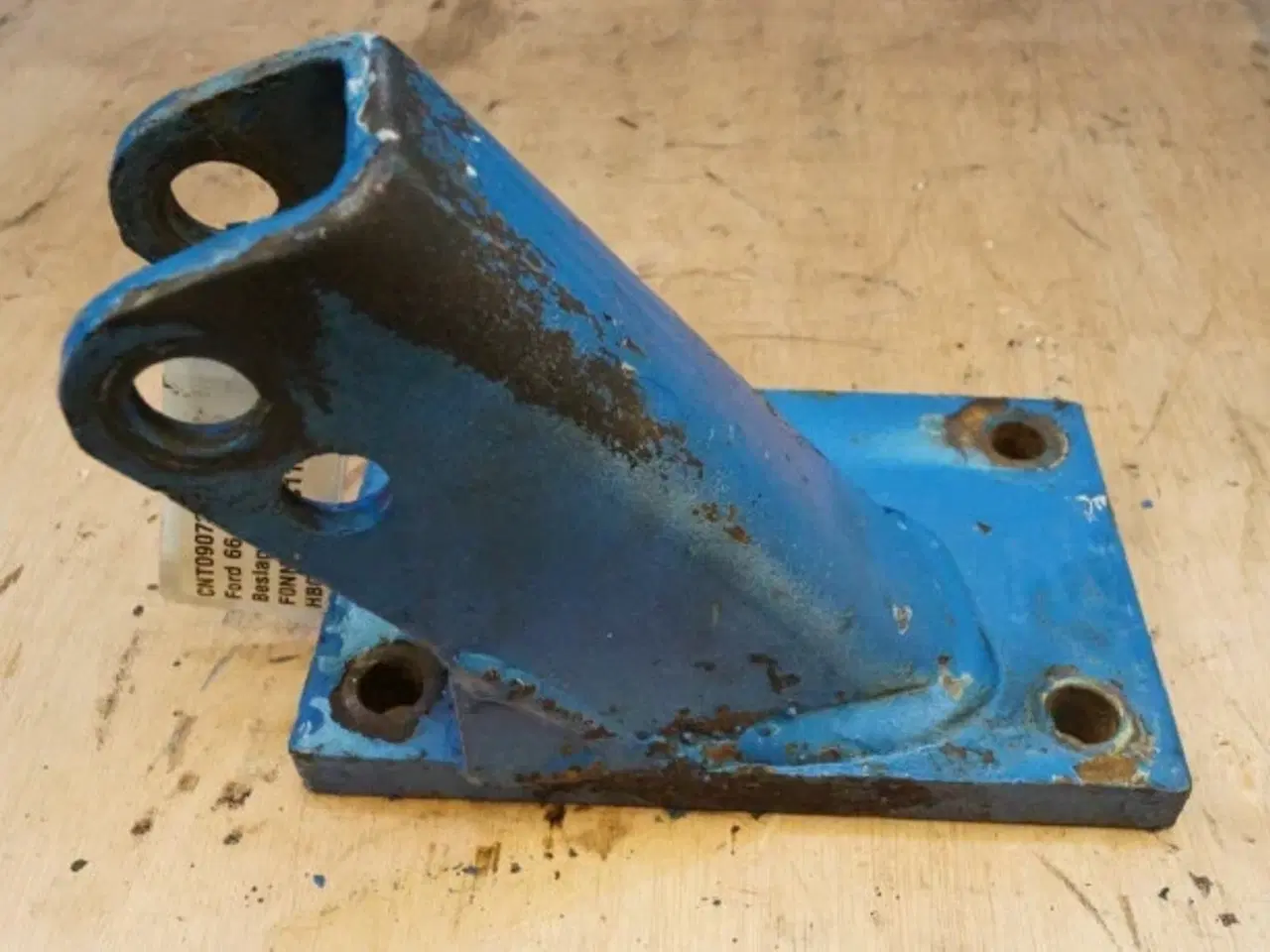 Billede 2 - Ford 6640 Beslag H. F0NNS942AC11B