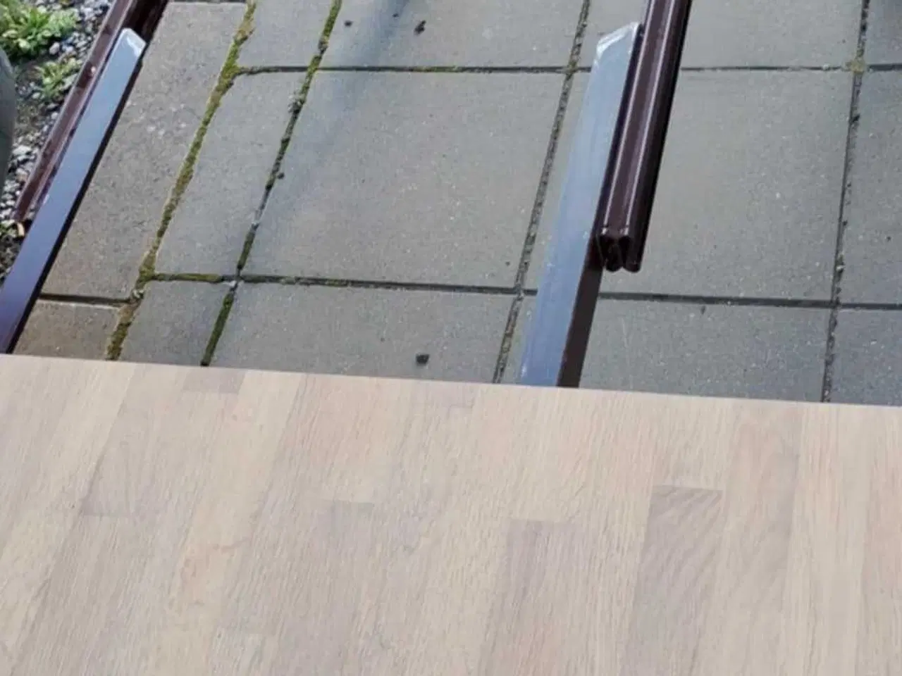 Billede 9 - Rund massiv egetræ spisebord med udtræk og 2 tillæ