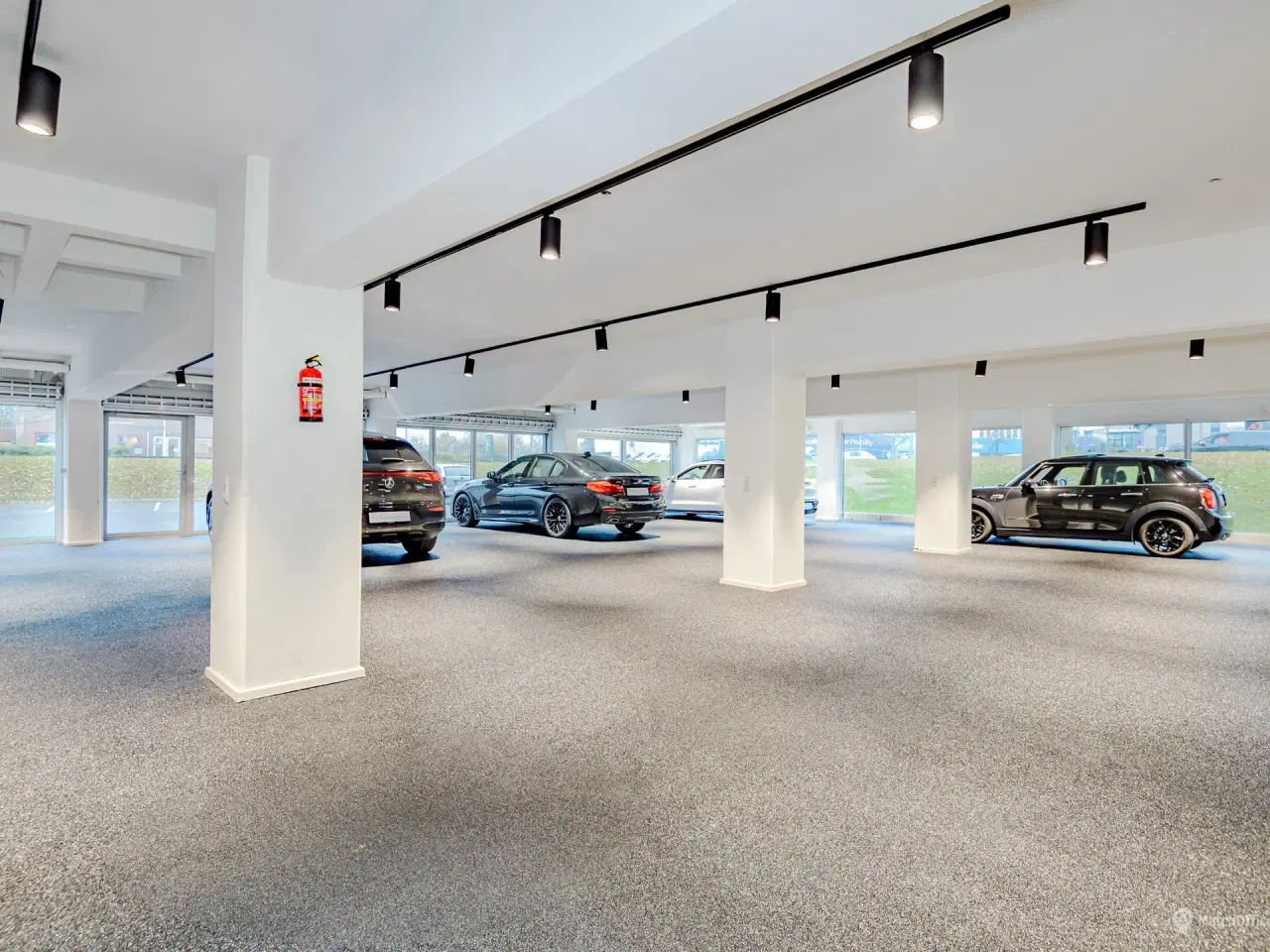 Billede 1 - Flot butik / showrom