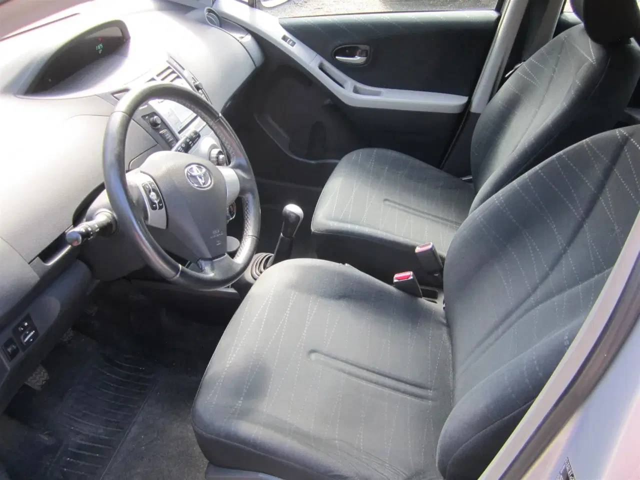 Billede 5 - Toyota Yaris 1,4 D-4D Linea Terra 90HK 5d