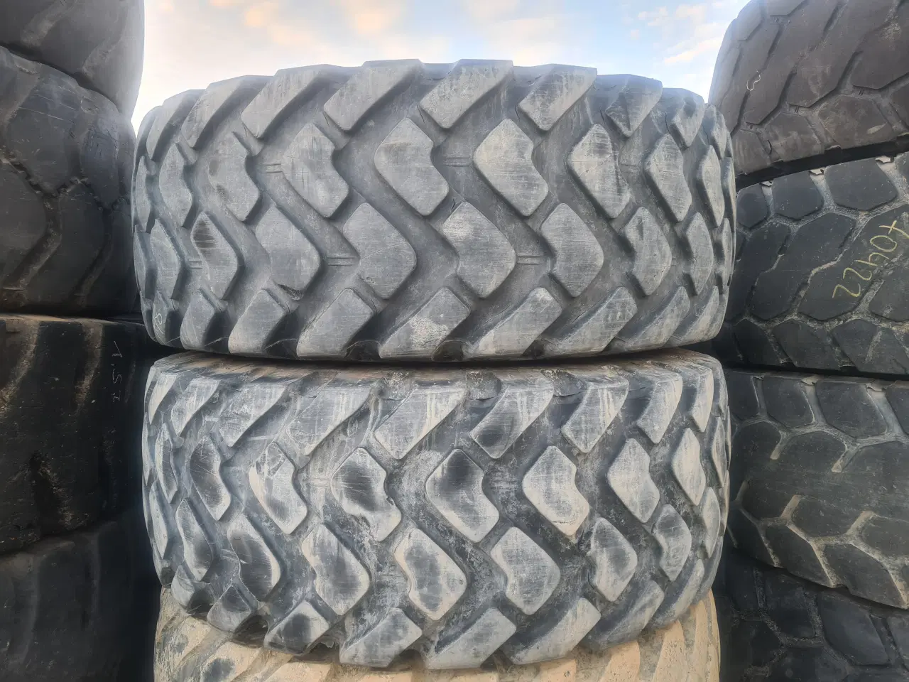 Billede 1 - Brugte Michelin 23,5R25 XTLA 