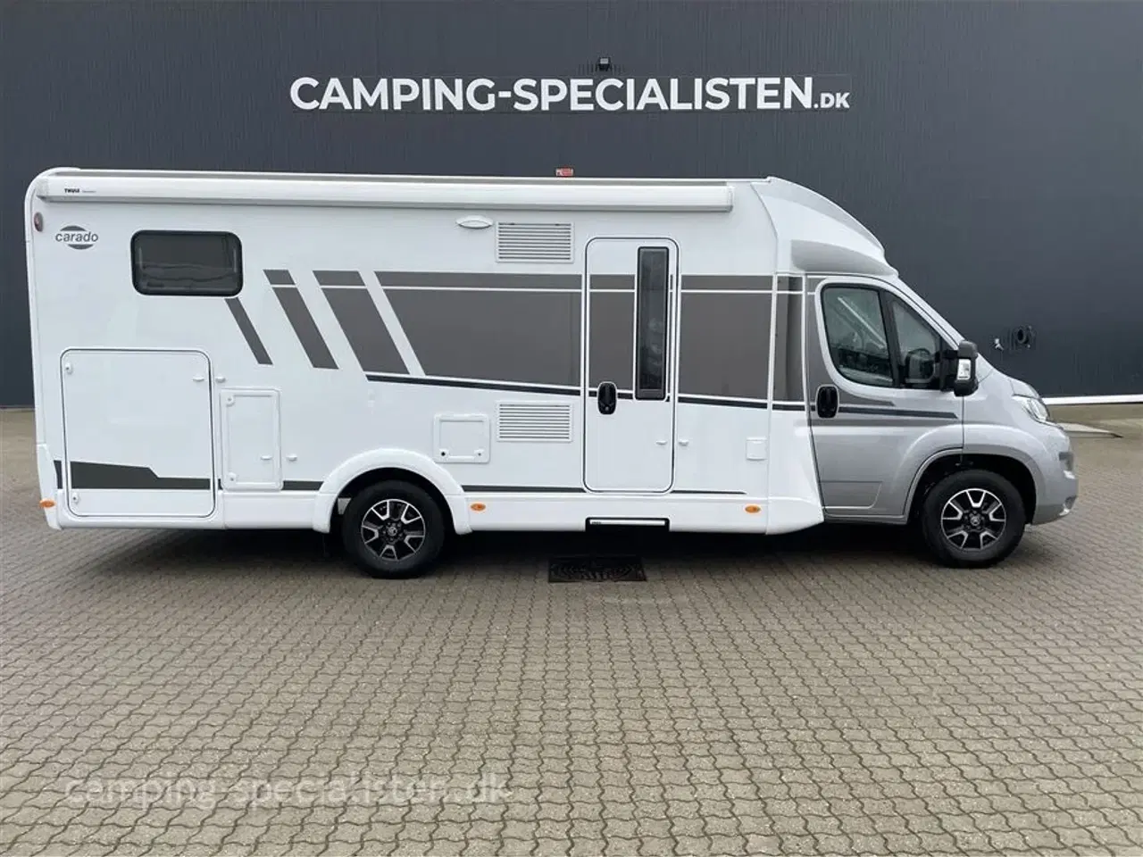 Billede 1 - 2024 - Carado T 447 PRO+   Pæn og velholdt Autocamper - Carado T 447 Pro+ fra 2024 - Kan nu opleves hos Camping-specialisten i Silkeborg