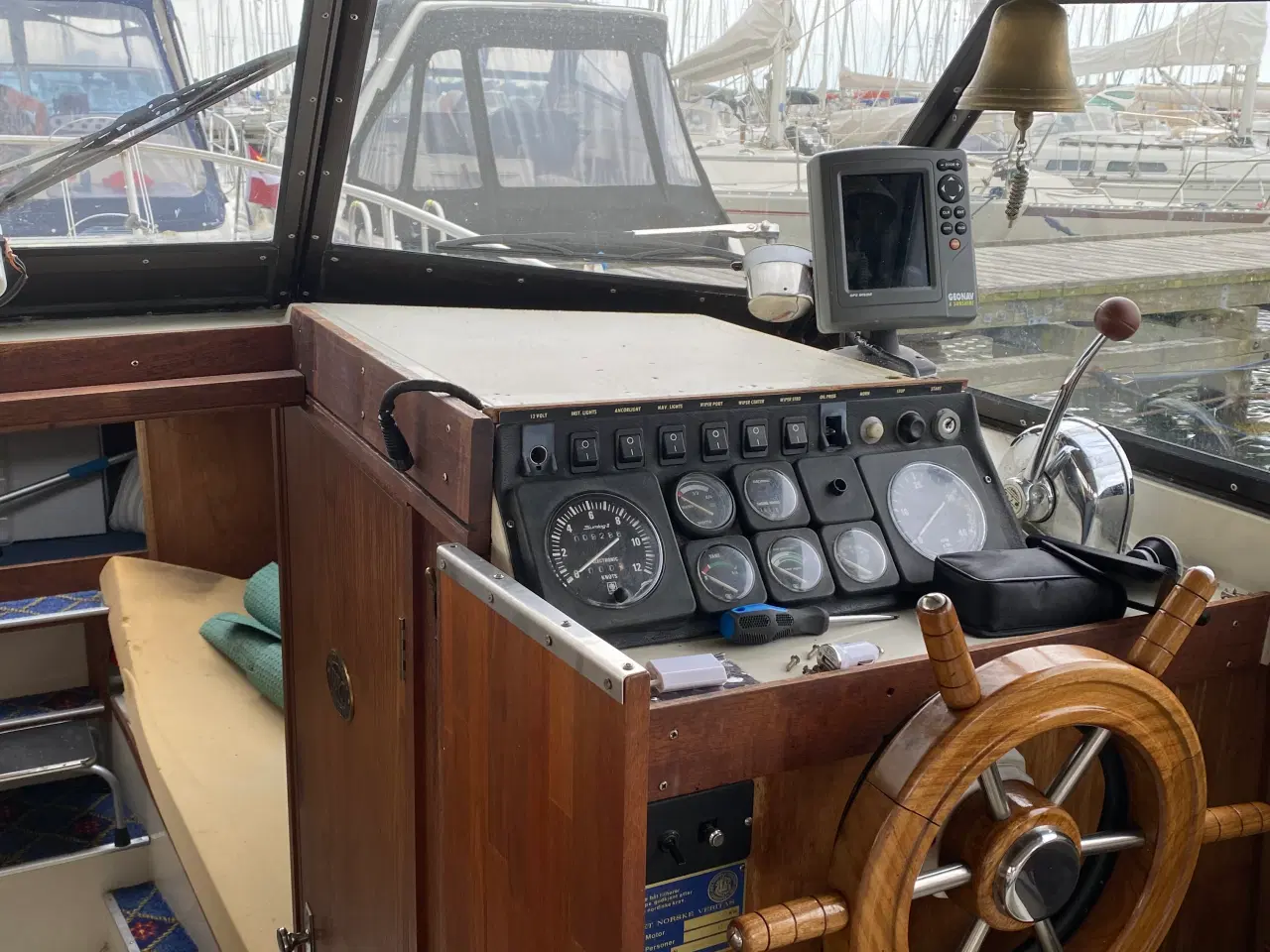 Billede 5 - Tresfjord 28, hyggelig motorbåd sælges