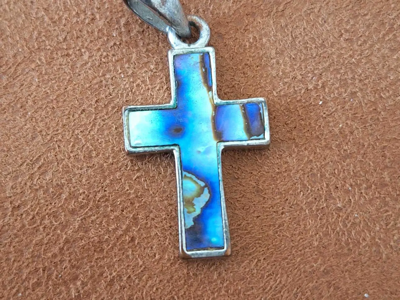 Billede 2 - Kors med perlemor 