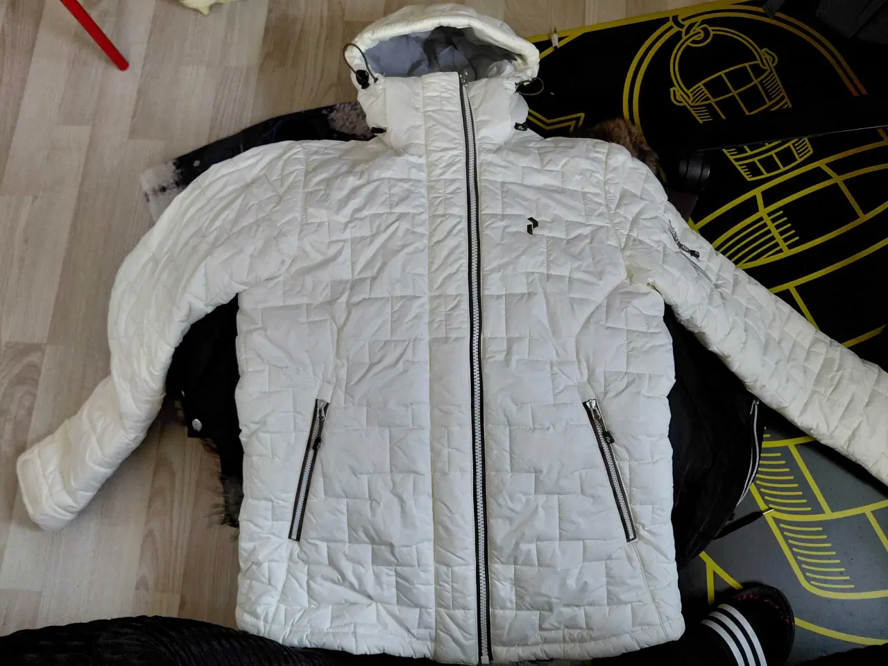 Billede 1 - Vinter jakke med masse af detaljer