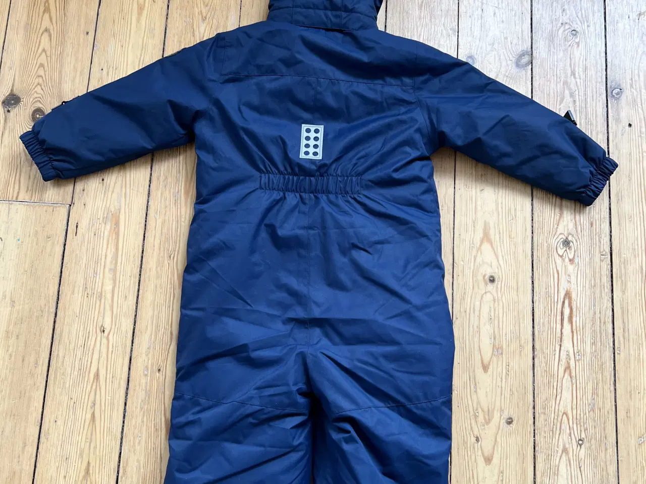 Billede 2 - Flyverdragt Lego