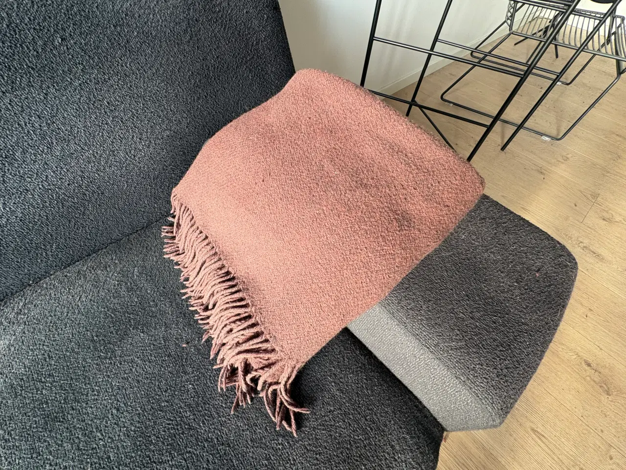 Billede 3 - Varmt Bordeaux tæppe