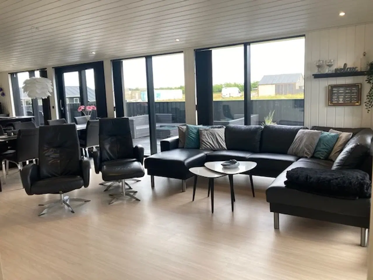 Billede 1 - 10 pers./5 vær, 3 Bad, Aktivitetshus, Vildmarksbad