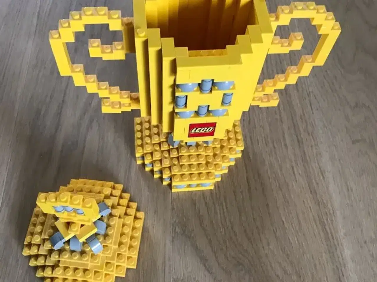 Billede 3 - LEGO pokal