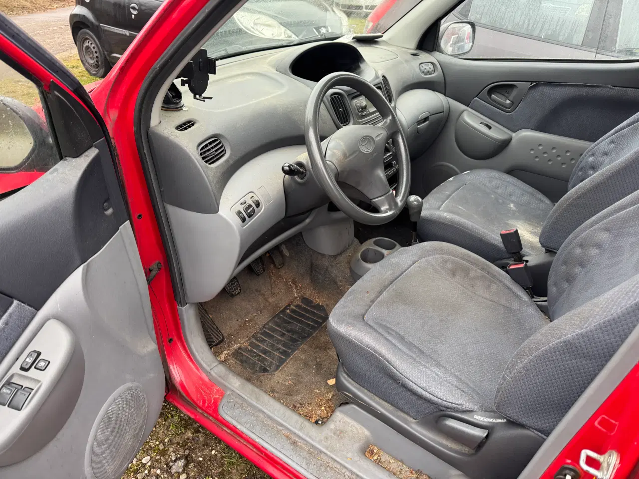 Billede 8 - Toyota Yaris Verso 1.3 Synet