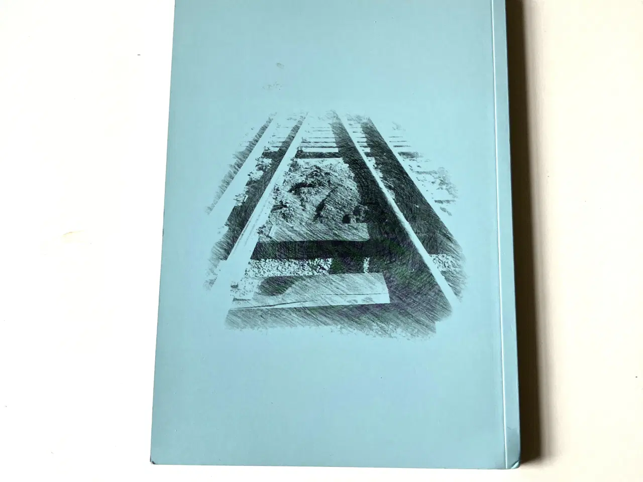 Billede 2 - Mellem to stationer. Af Jacob Knudsen