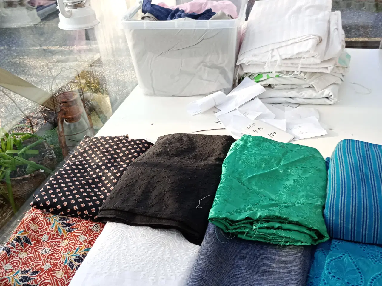 Billede 1 - Stof - kom og giv et bud