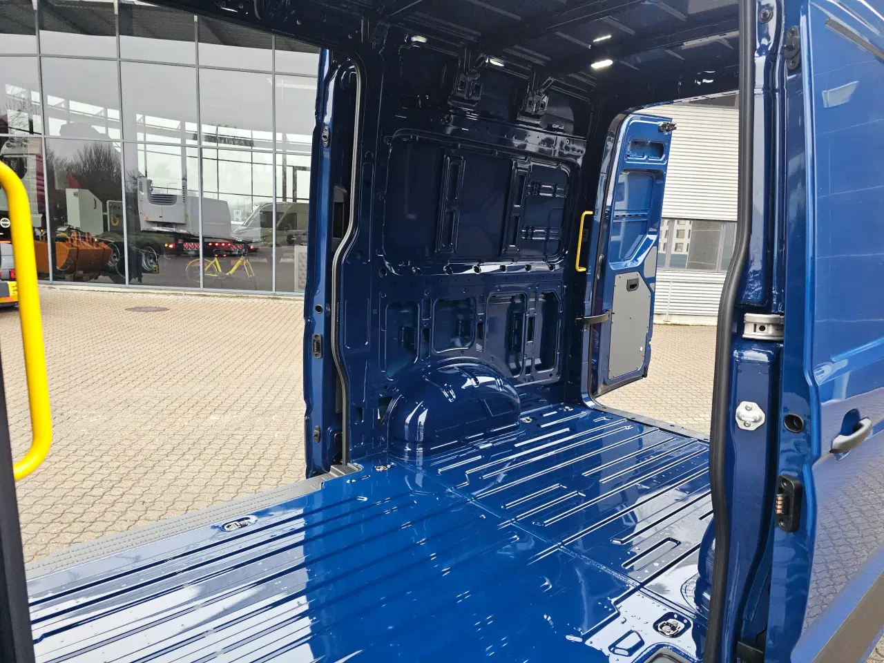 Billede 10 - MAN TGE 3.180 A8 L3H3, Kassevogn