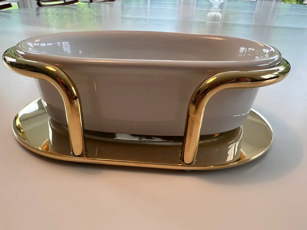 Billede 2 - Flot Sæbeskål I massiv messing med hvidt porcelæn 