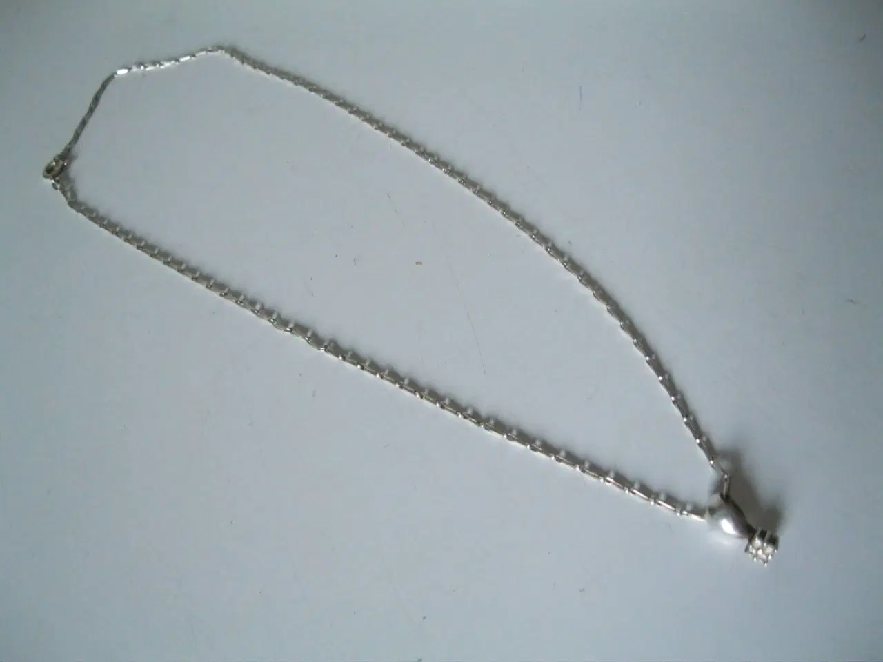 Billede 1 - Sølv halskæde med vedhæng