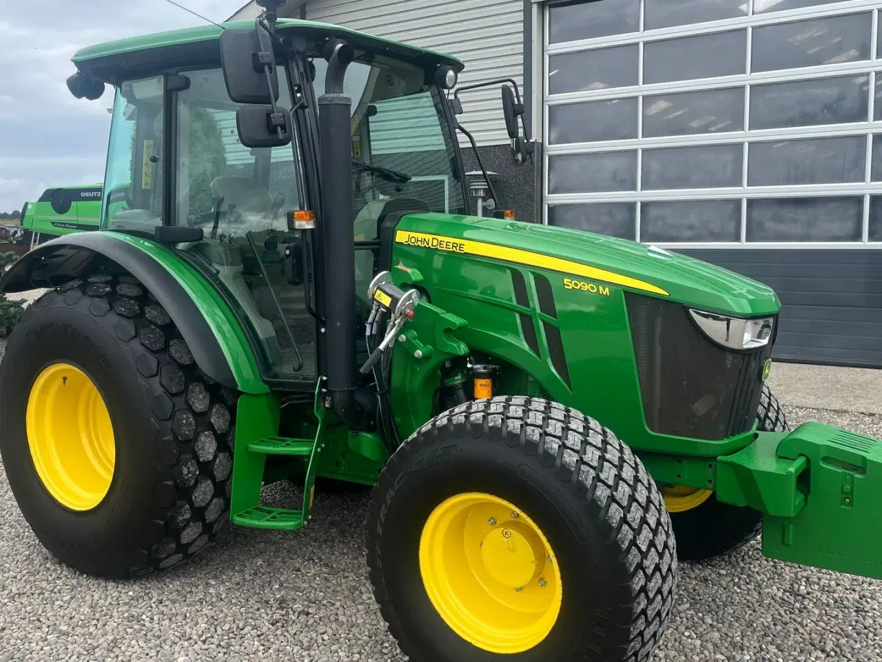 Billede 16 - John Deere 5090 M Med græsdæk