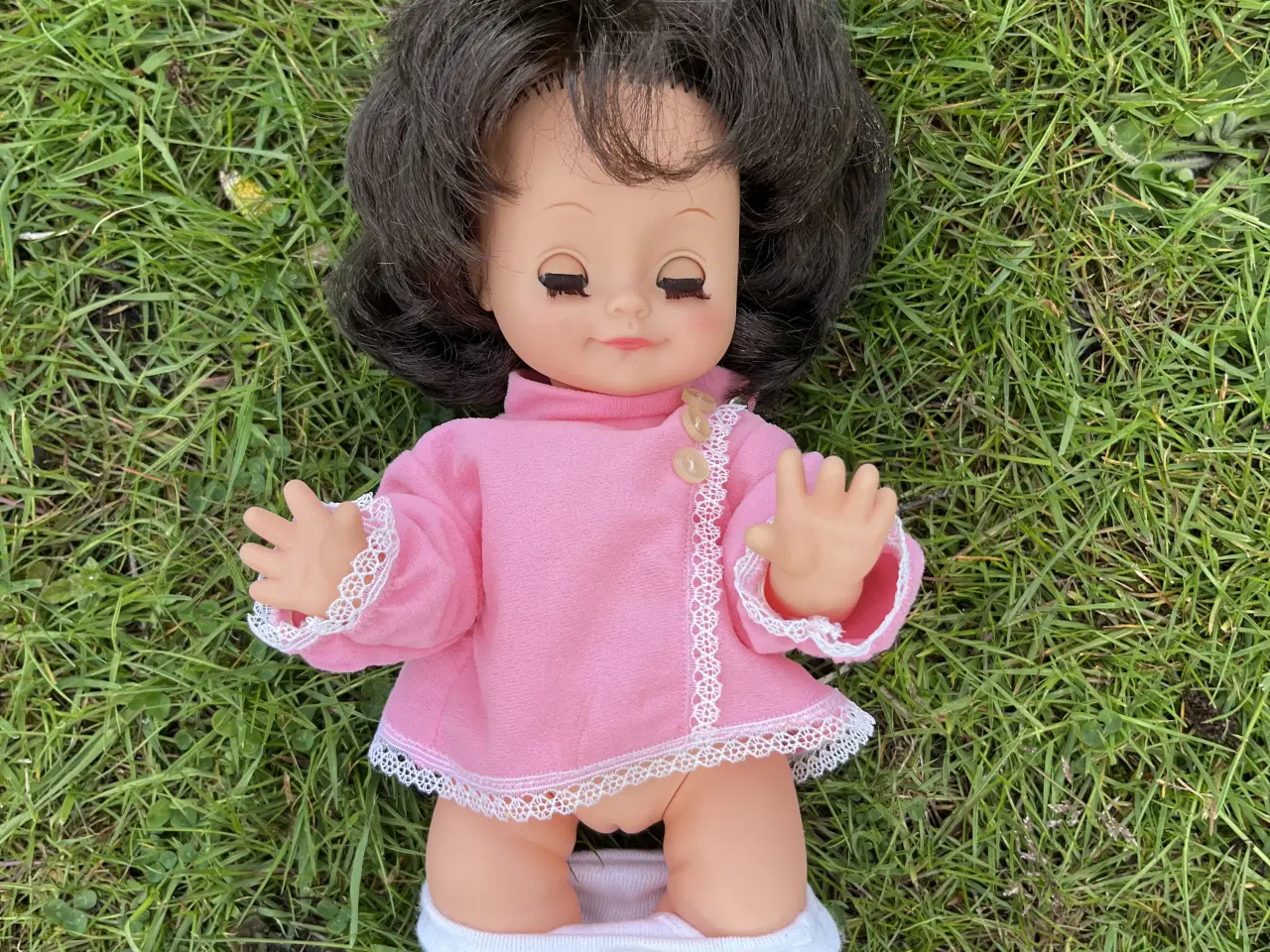 Billede 8 - Vintage Ratti dukke (Mattel), 27 cm – Velholdt pig