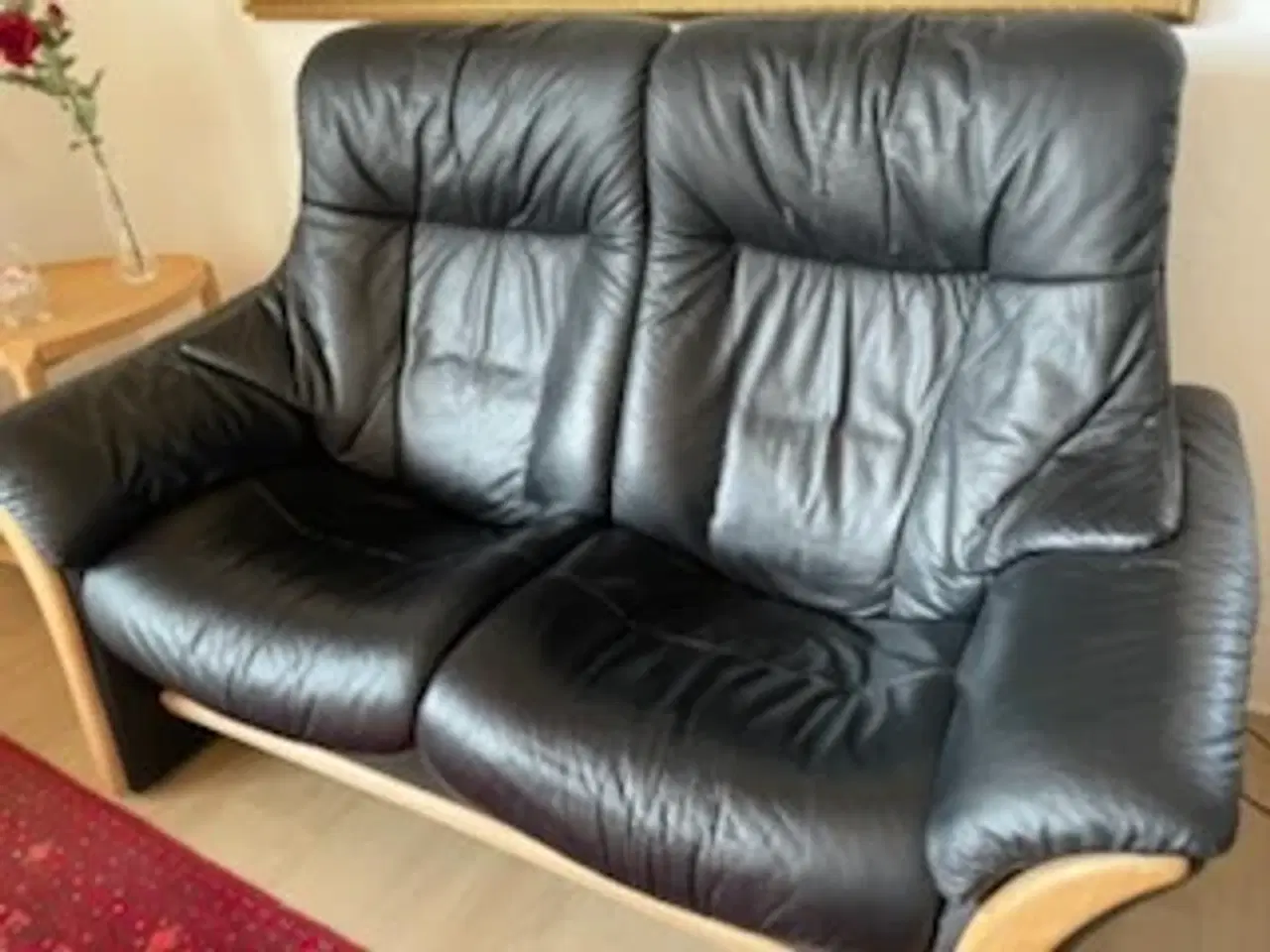 Billede 2 - Sort lædersofa, to-personers
