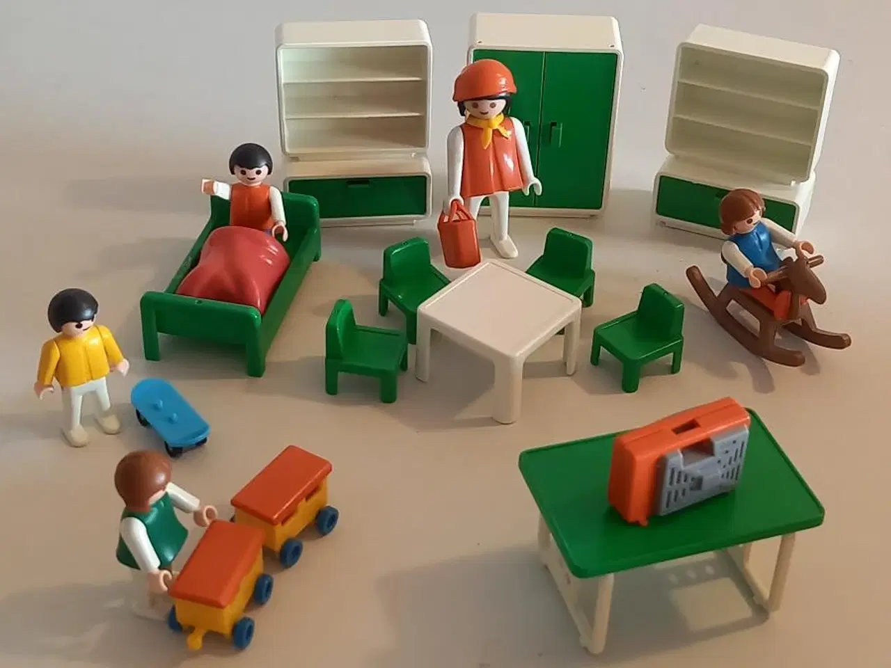 Billede 5 - Playmobil Børneværelse