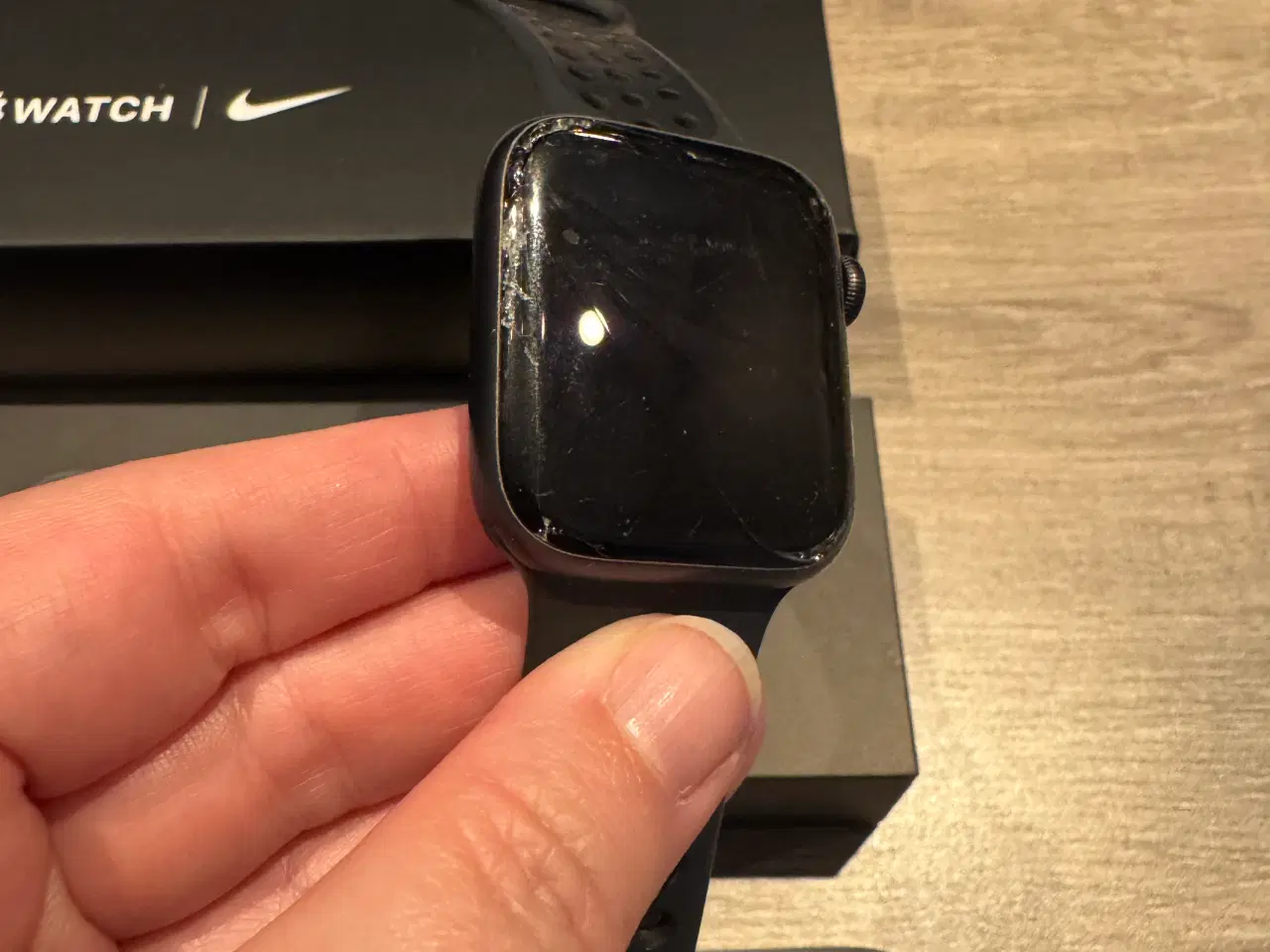 Billede 2 - Nike Apple Watch serie 5 44 mm. 