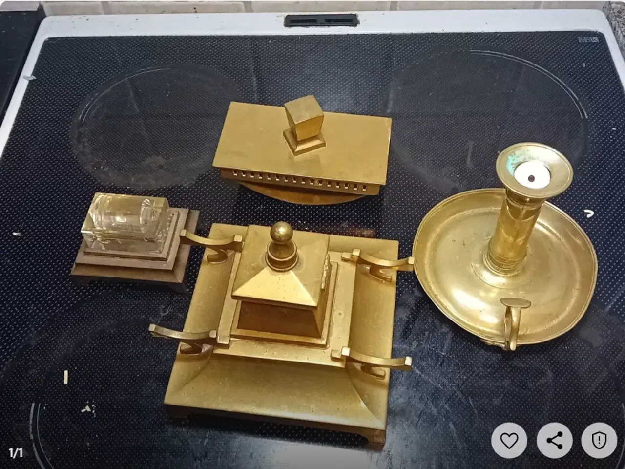 Billede 1 - Min oldefars skriveartikler plus en lysestage.