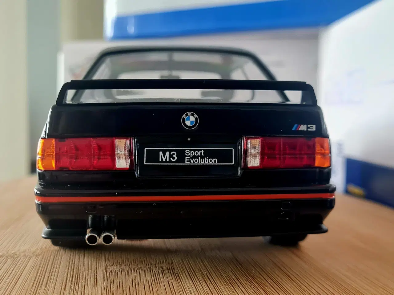 Billede 5 - BMW M3 E30 Sport Evolution 1990 1/18 skala 