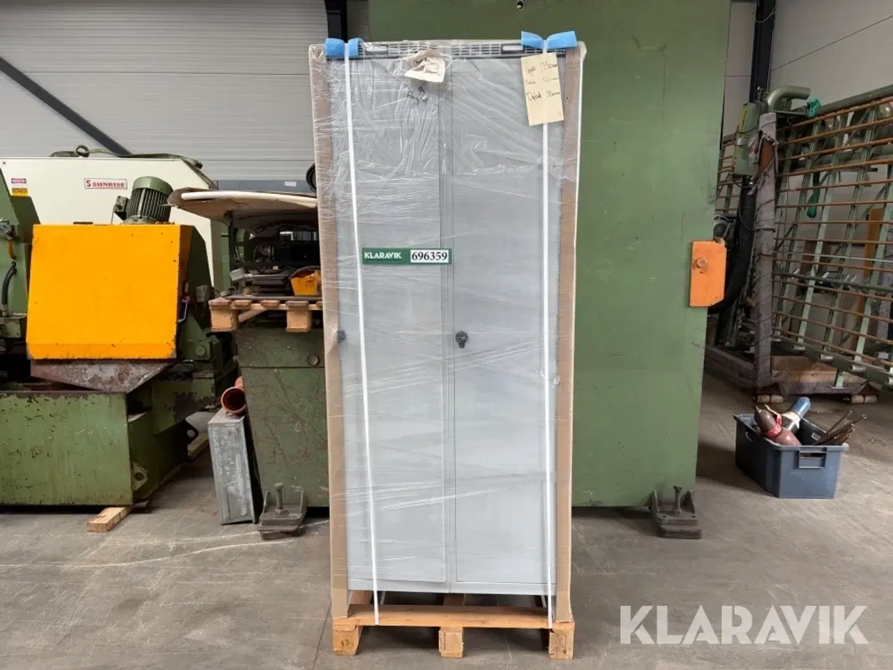 Billede 2 - Værkstedsskabe