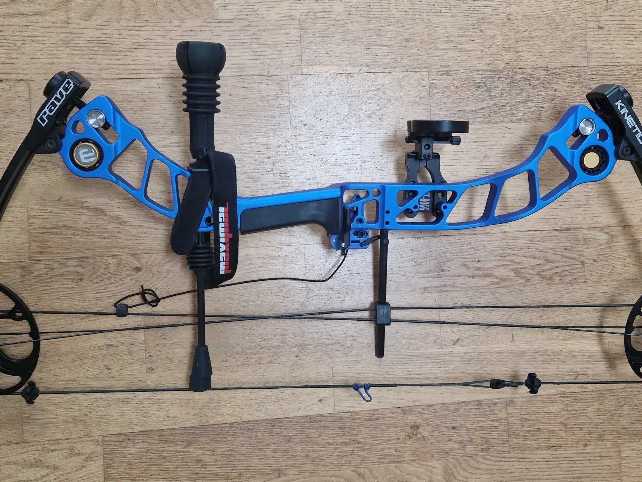 Billede 3 - Kinetic Rave Compound bue med Spot-Hogg 5-pin sigt