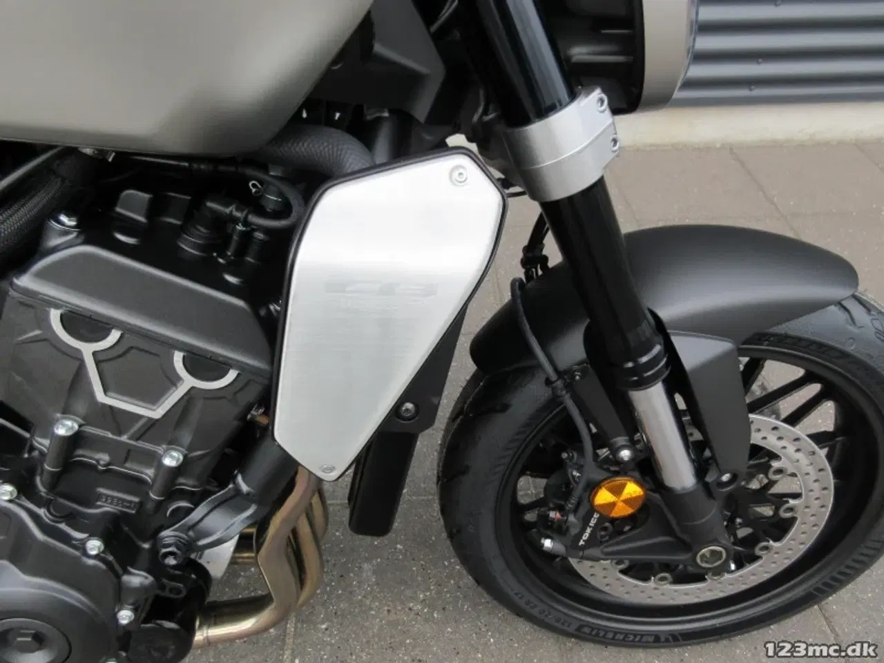 Billede 8 - Honda CB 1000 R MC-SYD BYTTER GERNE 5 ÅRS FABRIKS GARANTI