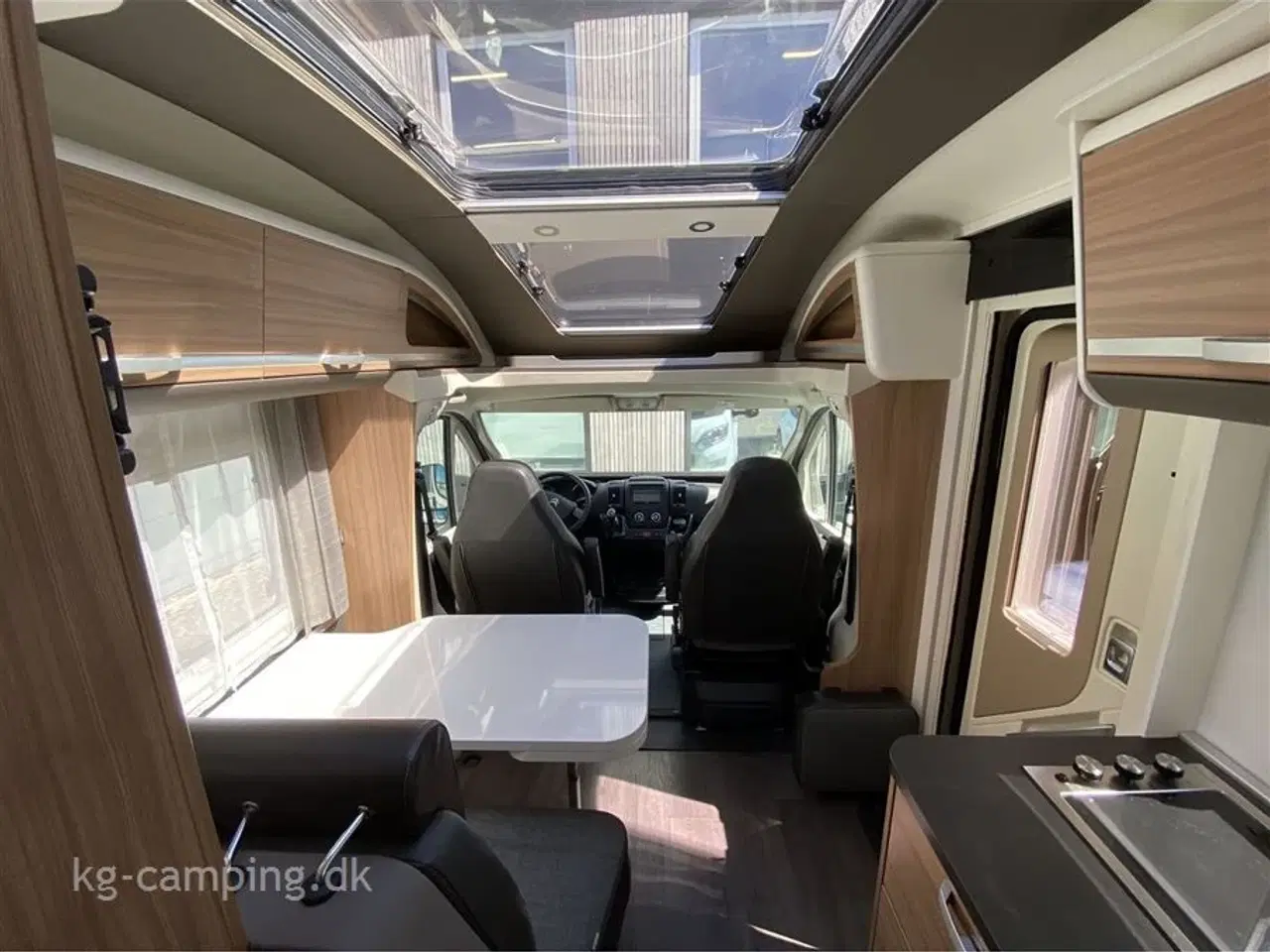 Billede 11 - 2021 - Adria Coral AXESS S600 SL   Særdeles velholdt CORAL Axcess autocamper