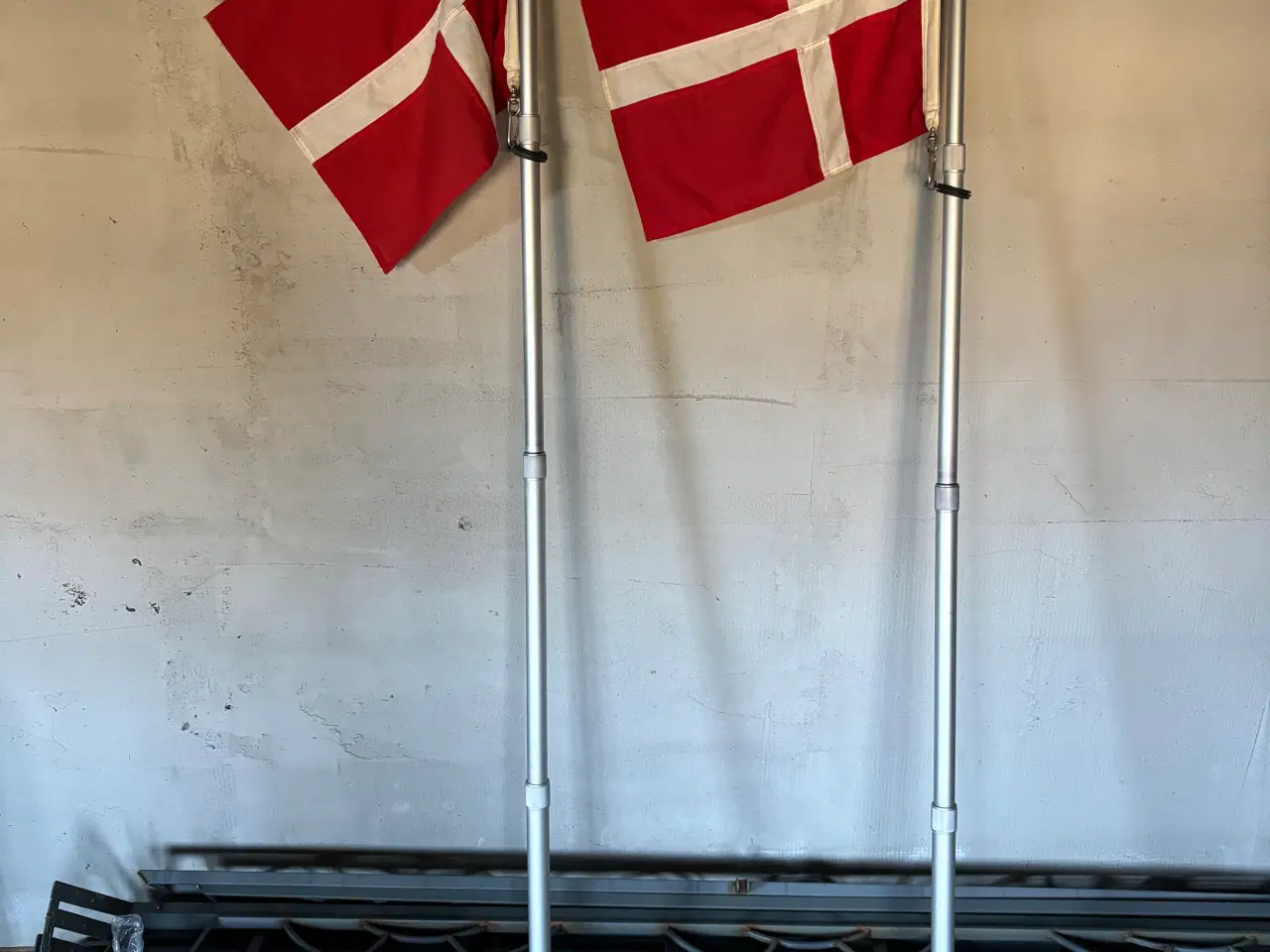 Billede 1 - Teleskop flagstænger med dannebrogsflag 