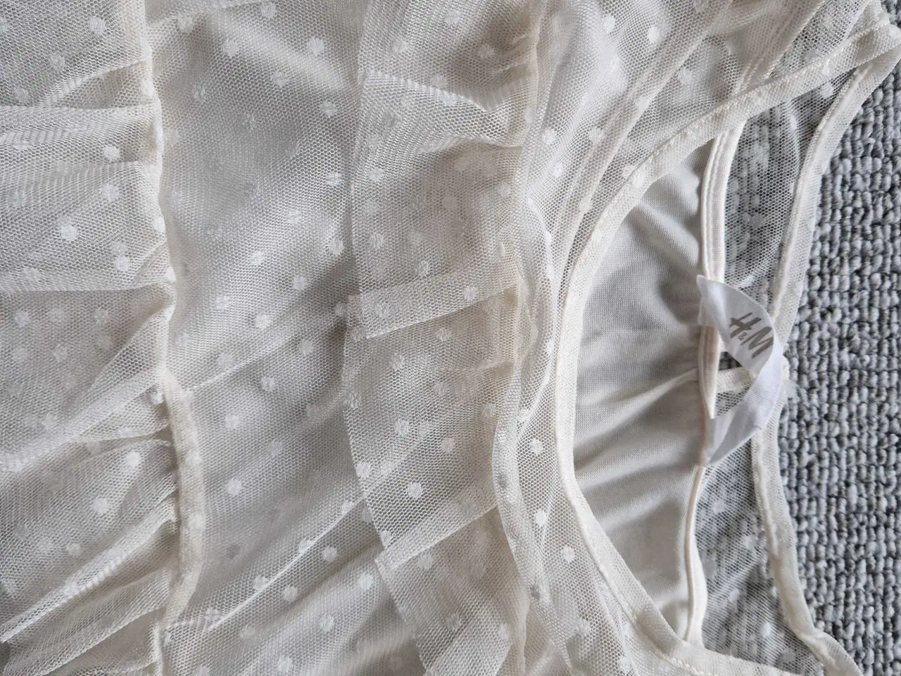 Billede 2 - Bluse str 134