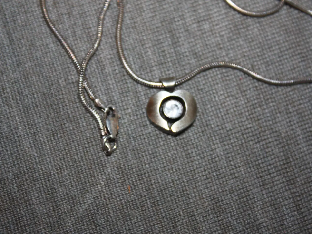 Billede 3 - Sterling sølv hjerte formet vedhæng