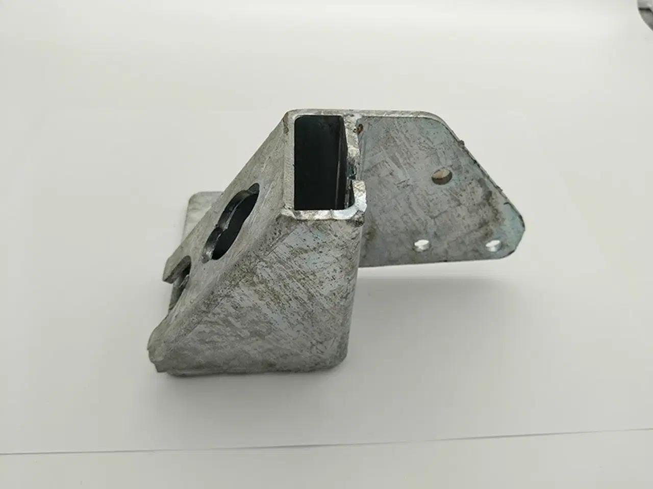 Billede 2 - Knott konsol til næsehjul KF27-30